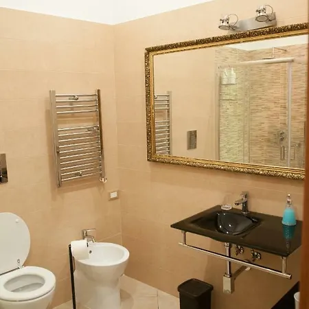Guest house Domus Sanfelice 4*