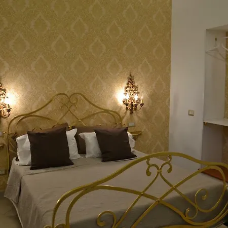 Casa de hóspedes Domus Sanfelice 4*